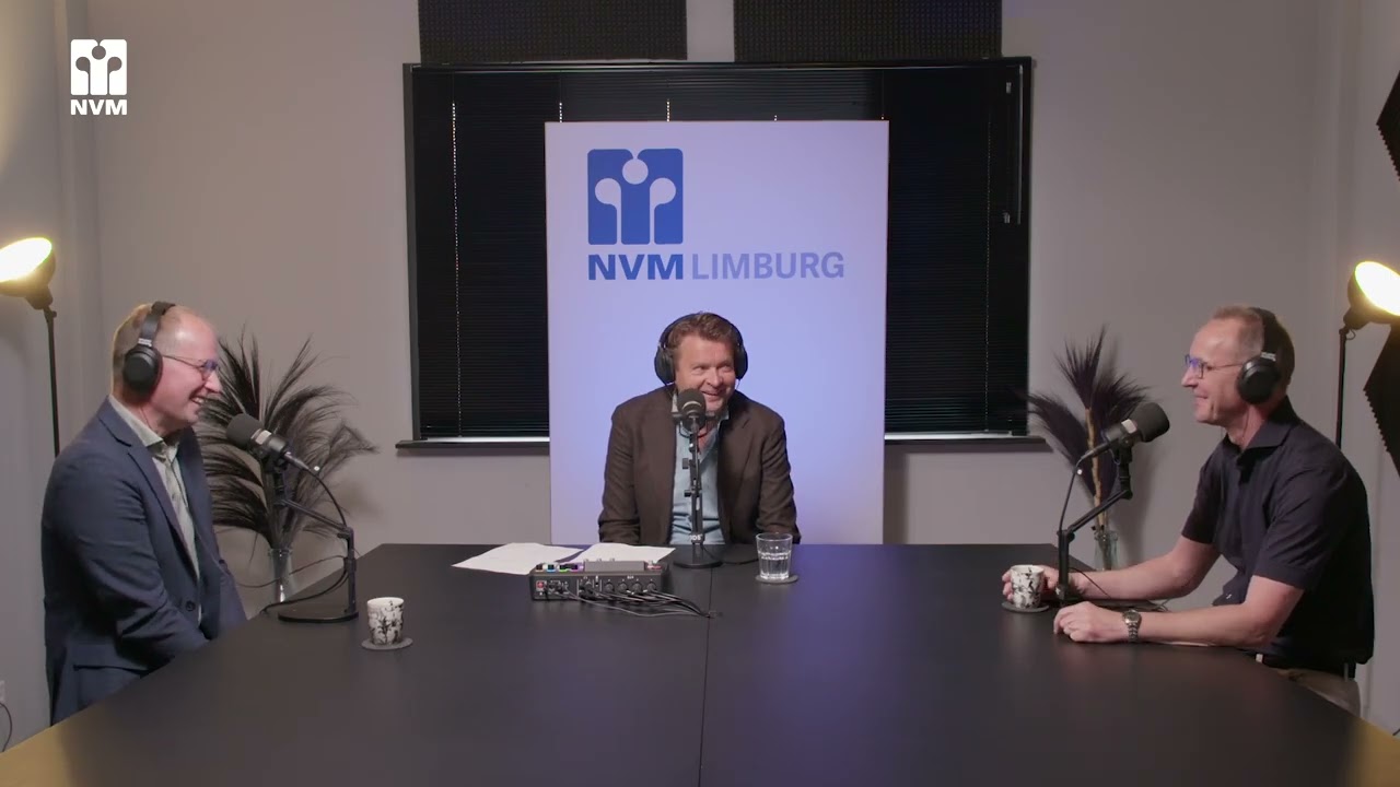 Thumbnail van aflevering 10: Waarom een NVM-makelaar? & Wat als je huis niet verkocht wordt, host Sander Kleikers in gesprek met NVM-makelaars uit Limburg