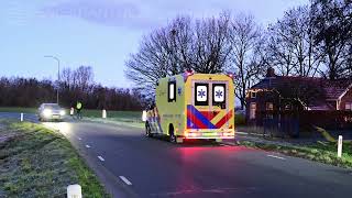 Download Lagu Automobilist raakt door gladheid van de weg en belandt in de Wijmers MP3