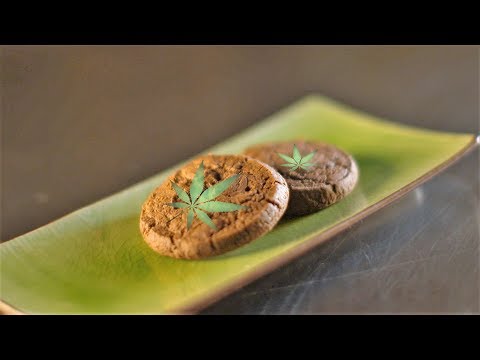 Vidéo: Comment faire des cookies à la marijuana (avec des photos)