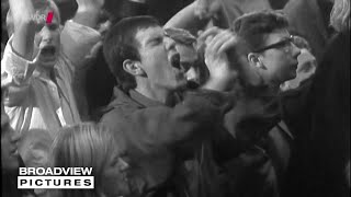 Essen in den 60ern: Die Stones lassen die Grugahalle Kopf stehen #NRW70
NRW wird 70 Jahre alt. Das feiert der WDR mit der sechsteiligen Reihe UNSER LAND. Zu sehen sind auch Massenhysterien bei den Essener Songtagen in der Grugahalle. Weitere Geschichten rund um UNSER LAND am Freitag, 26. August 2016, 20.15 Uhr im WDR. unserland.wdr.de #nrw70 Essen in den 60ern: Die Stones lassen die Grugahalle Kopf stehen #NRW70