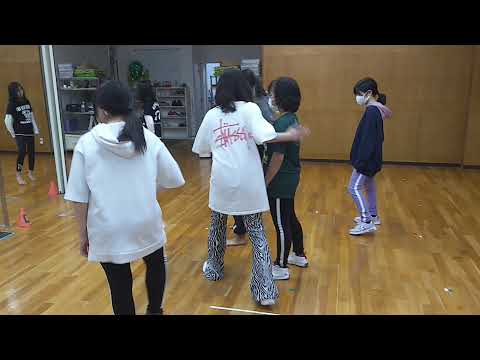 ヒップホップダンス振付稽古 ヒップホップ金曜日クラス キッズガーデン武蔵小杉教室 指導 酒井美於