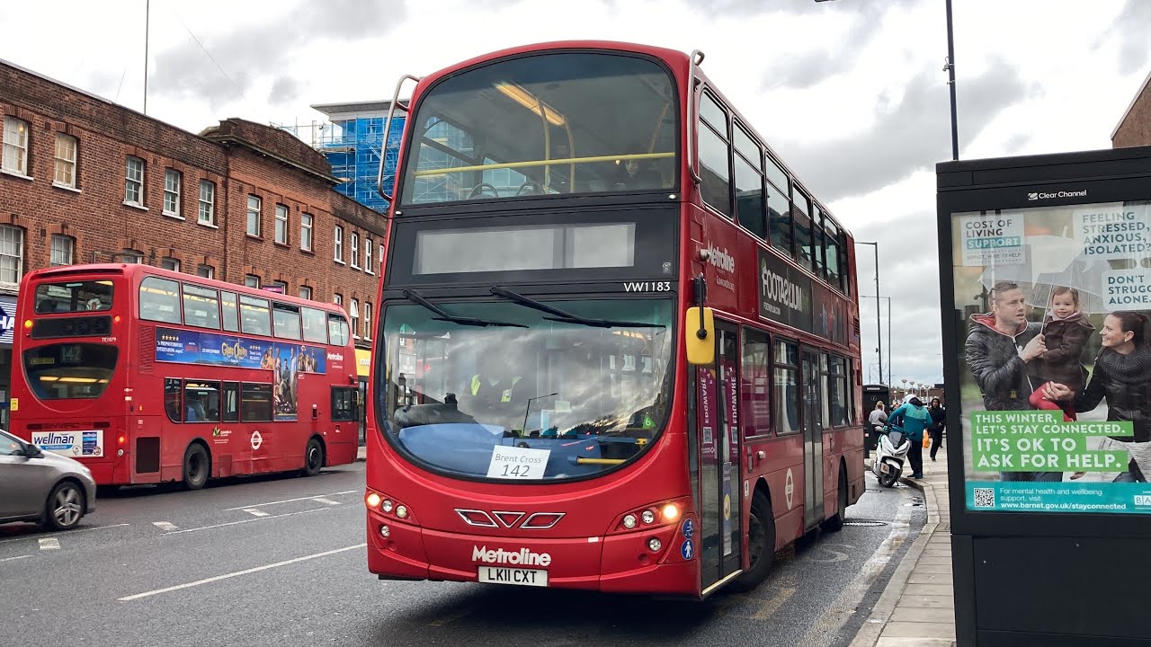 London Buses at Edgware 14/01/23