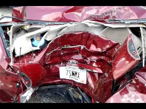 Nikki Richie's car after her accident on Ga 400 - YouTube