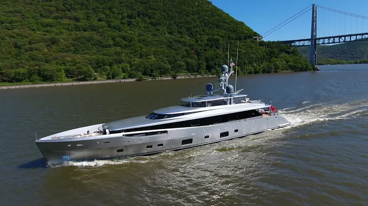 Lady May On The Hudson