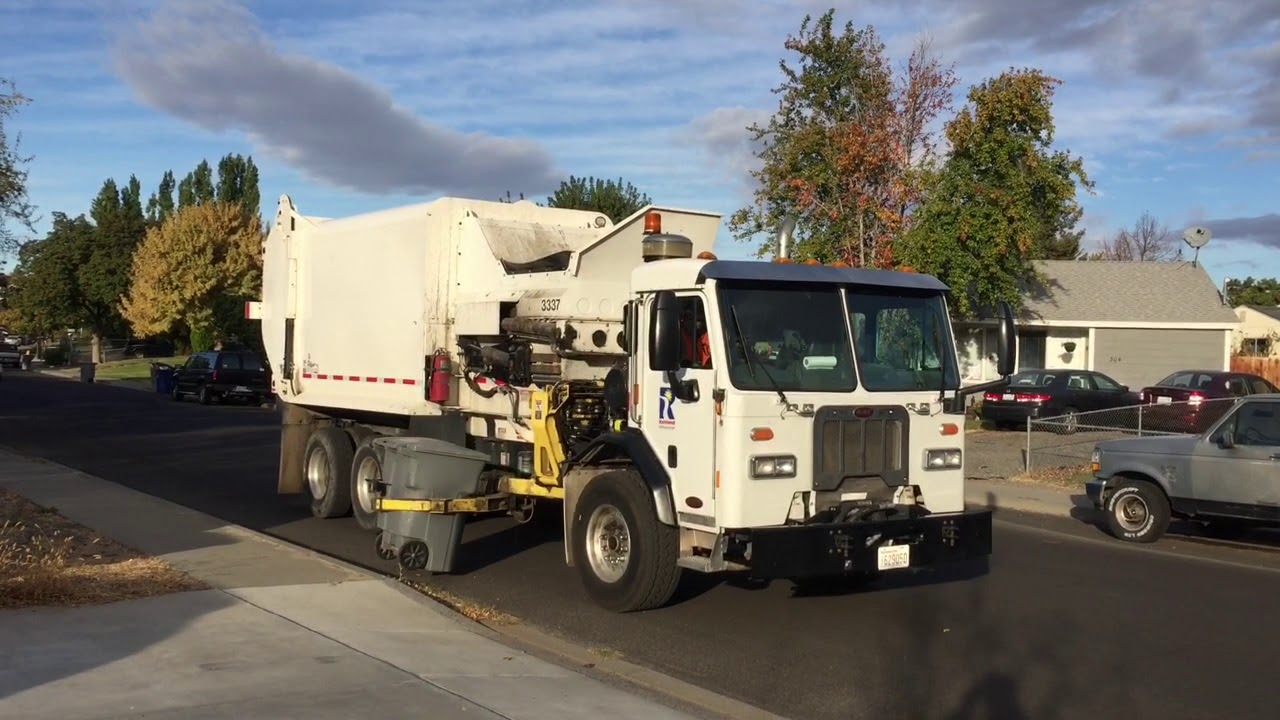City of Richland Yard Waste & Garbage Trucks YouTube