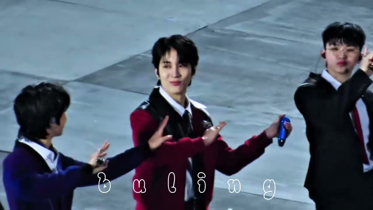 전원우（WONWOO） '만세' @ 250320 CARAT LAND DAY1 FANCAM