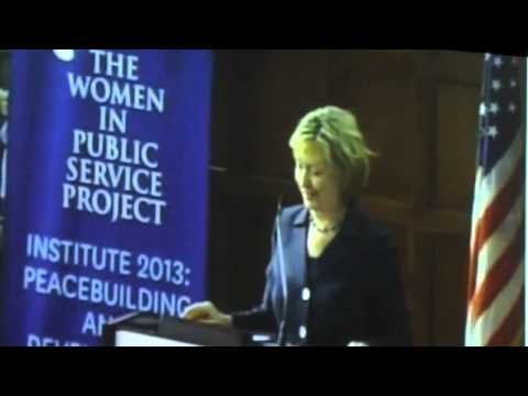 Hillary Clinton says hello to the participants of Women Leaders in International Relations