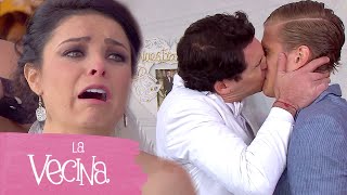 Sebastián se declara gay para salvarse de Titina | La Vecina 1/2 | C-140 | tlnovelas