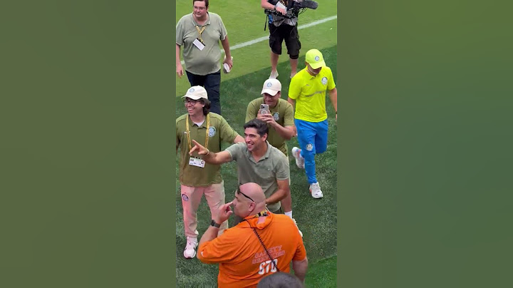 QUE PRESENTE!!! ABEL FERREIRA dá CAMISETA de PRESENTE ao TORCEDOR PALMEIRENSE