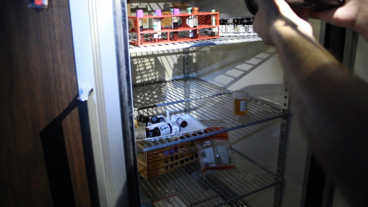 (Bad Debt Hospital) Abandoned Hospital With Blood And Urine Samples Left Behind