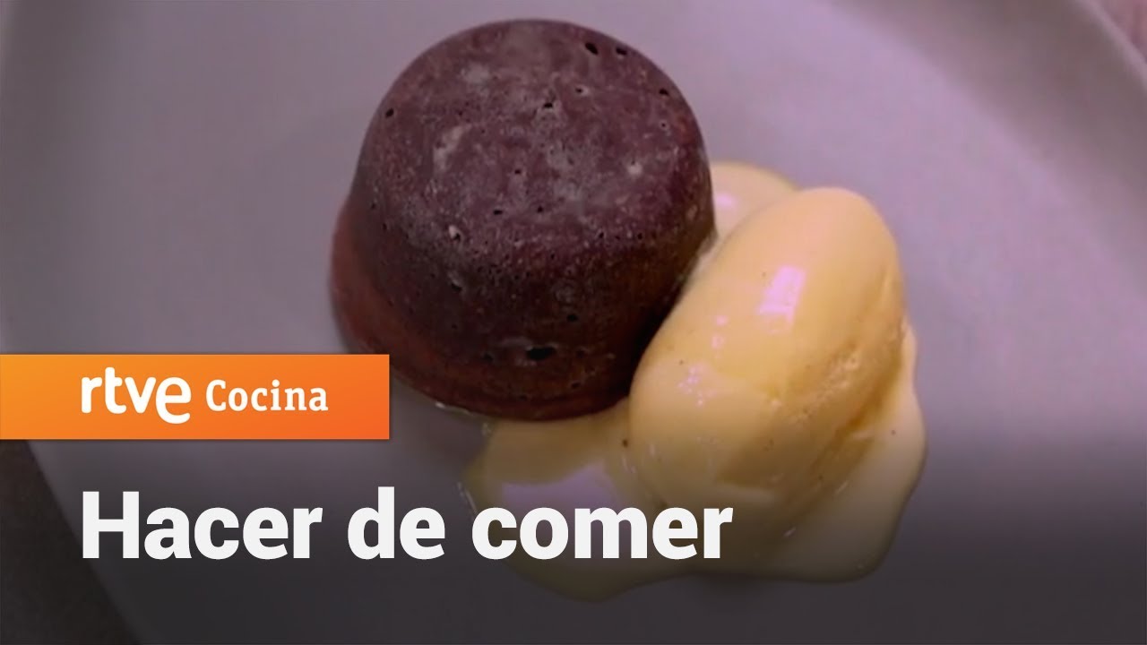 Cómo hacer Coulant de chocolate - Hacer de comer | RTVE Cocina