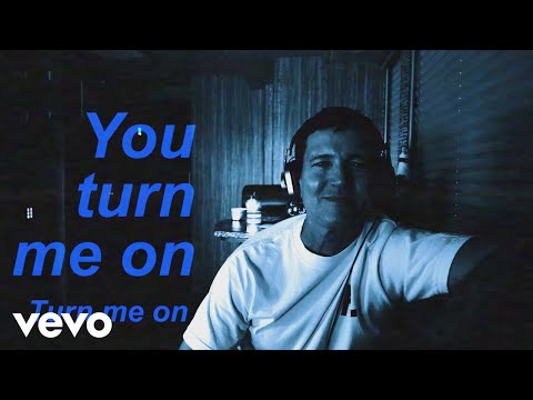 Third Eye Blind - “Turn Me On” (Video) 