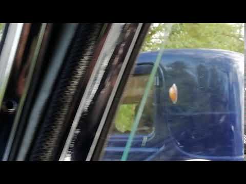 Dépassement D Une Renault Monaquatre 