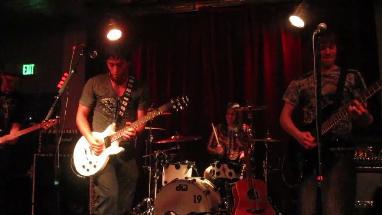 1/9/2009 FULCRUM Live @ Moe's "The Way You Are"