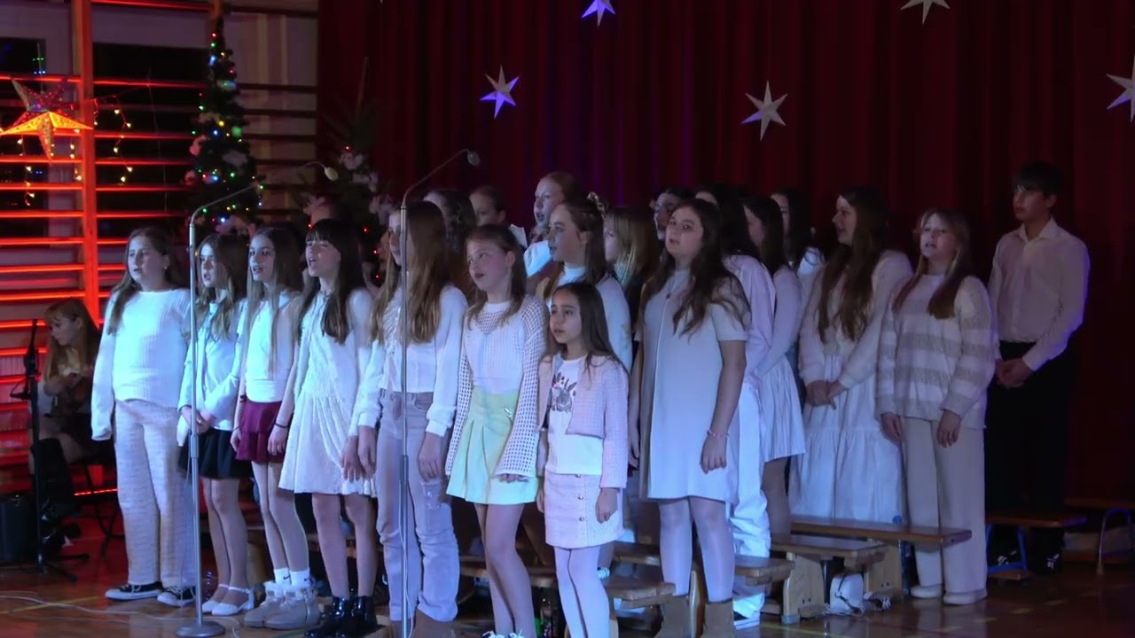 „Cuda dzieją się” - chór i zespół szkolny