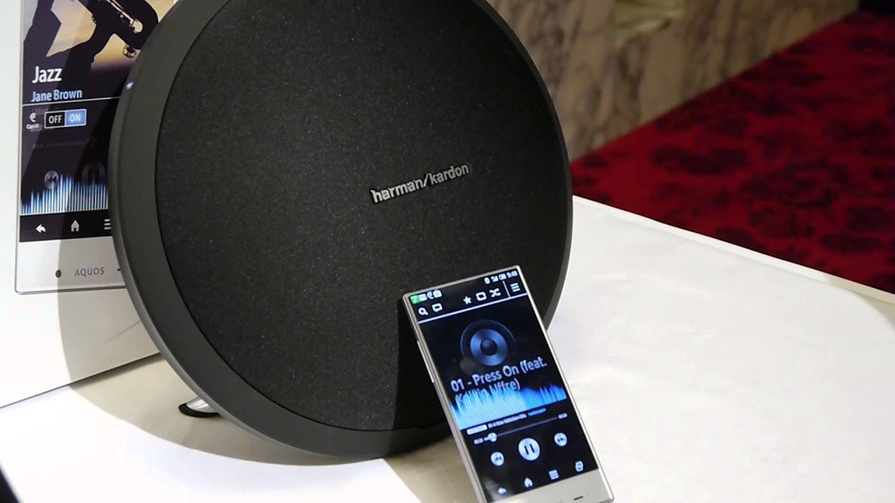 AQUOS CRYSTAL付属スピーカー「harman kardon ONYX STUDIO」が