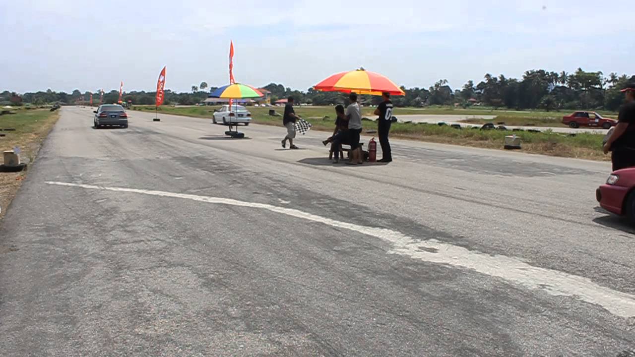 Toyota Corolla AE110 DRAG RACE - YouTube