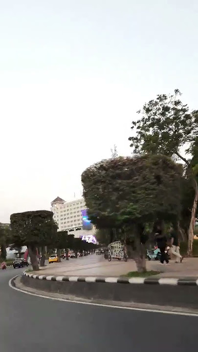 ALUN-ALUN SEMARANG