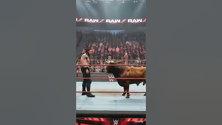 Roman Reigns stares down the Bull 🐂👑Tension fills the ring!🔥#RomanReigns #TheBull #FaceOff #WWEHeat