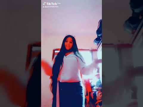 اغاني بيعاملني بطيبه واحساس اغاني بعاملني طيبوا احساس مدلعني قدام الناس