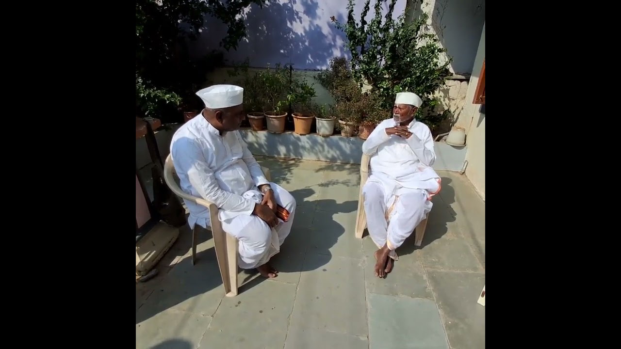 श्रीगुरु बाबा (रामवडगांव) आणि श्रीगुरु डॉ. बाबा संवाद साधकांसमवेत 🙏🙇🚩