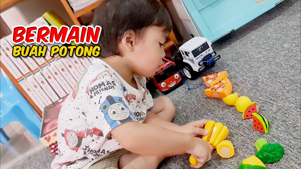 Wildan main buah potong mengenal bentuk buah dan warna melatih motorik