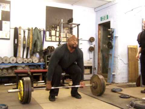 22weeks post-op Felix deadlift 260kg reps