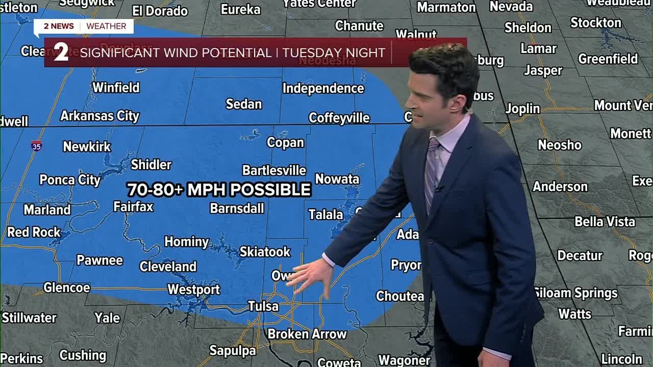 Damaging wind gust threat late Tuesday night - YouTube