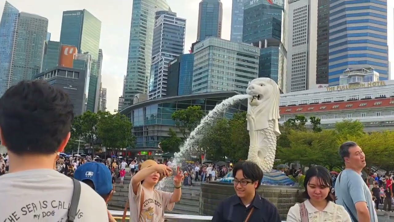 Merlion Fountain in Singapore #Merlion #MerlionPark