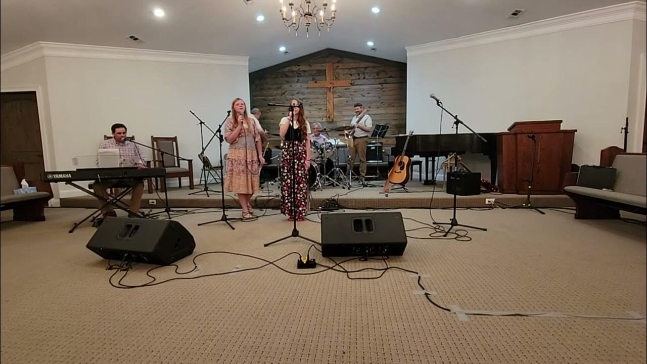 "We Shall Wear A Robe And Crown" sung by Southern Reign at the Mount