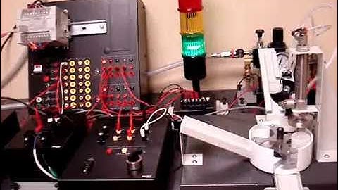 PLC Bottling Application – Lab-Volt Series 8075-70