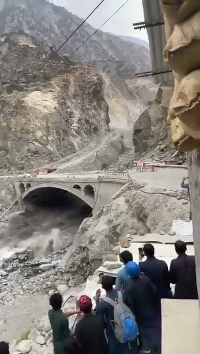Heavy Flood in Gilgit baltistan pakistan  carrying Huge stones . 27 july 2022