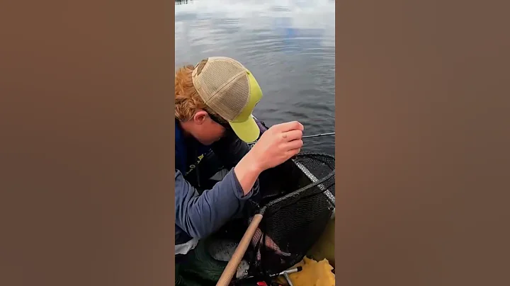 Laker goes crazy at the boat! NEW FULL LAKER VID OUT NOW!