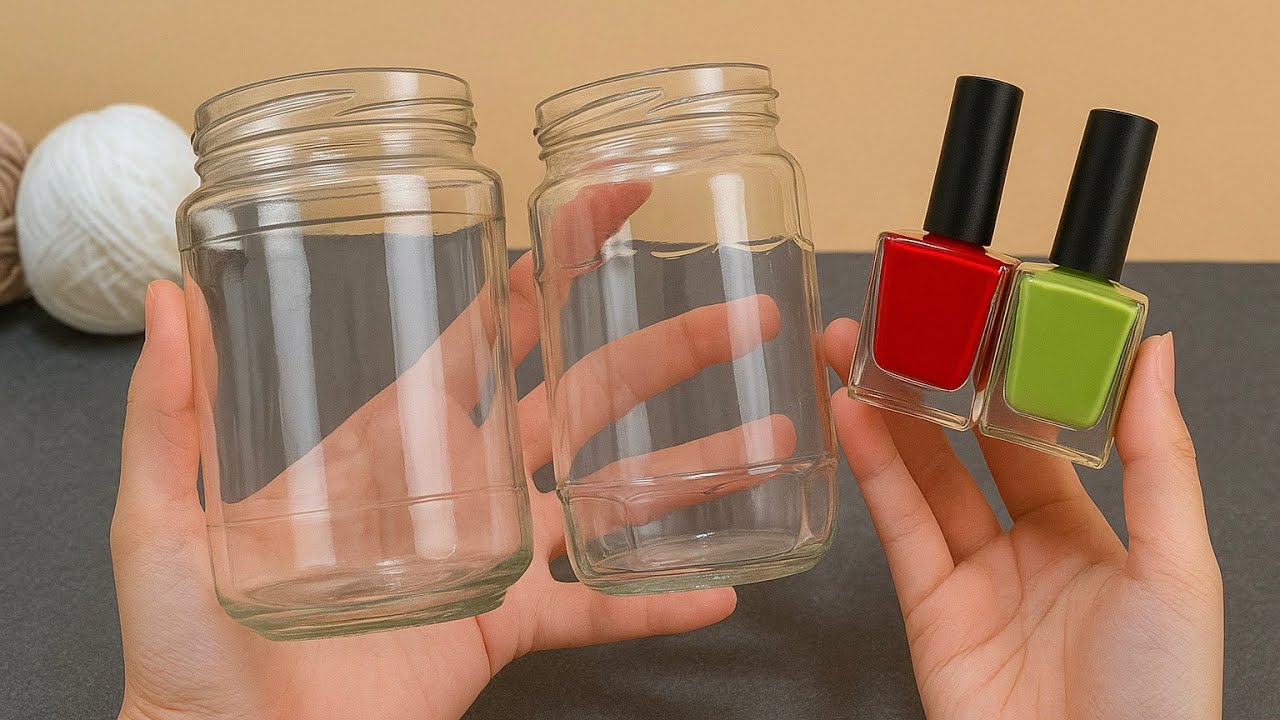 ♻️ НЕ ВЫБРАСЫВАЙТЕ стеклянные банки! 2 идеи своими руками с лаком для ногтей!