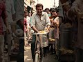 Dekho Kisan Bhai Ka Kamal – Chalti Cycle Par Jhalmudi Ka Swad! #viral #trending #trending #viral #sa