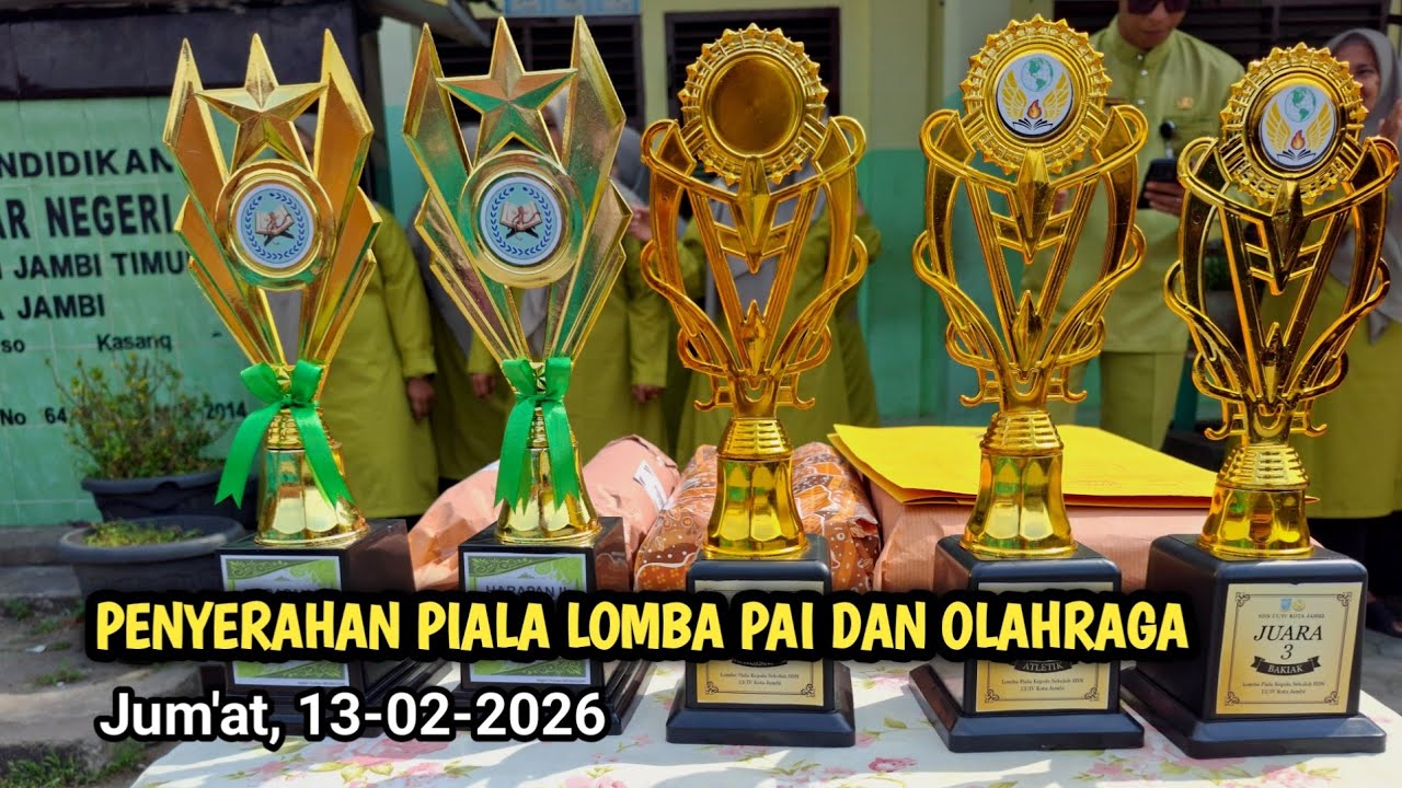Pembagian hadiah pemenang lomba pentas PAI di SD N 23/IV Kota jambi 