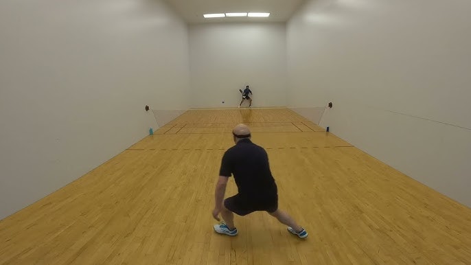 Pros and Cons of Playing on a Racquetball Court