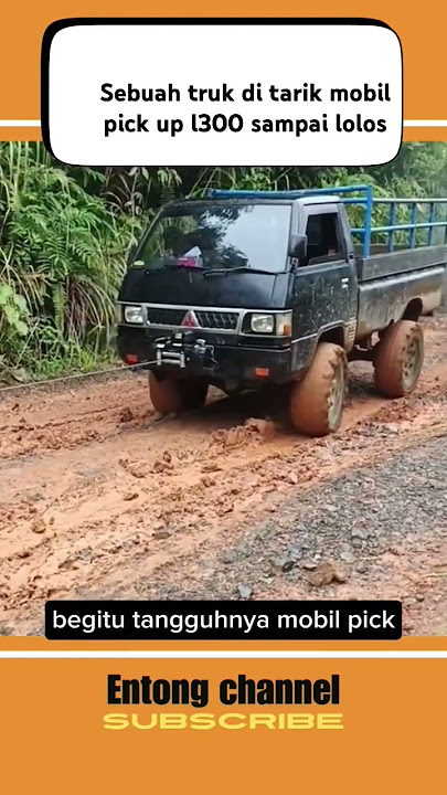 MOBIL KECIL MAMPU MENARIK TRUK SAAT TERJEBAK DI LUMPUR #shorts