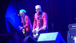 TOY DOLLS - The Death Of Barry The Roofer With Vertigo (live LAV)