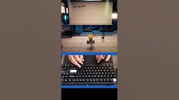 SPEEDTYPIST Vs HACKER On Roblox Spelling Bee 