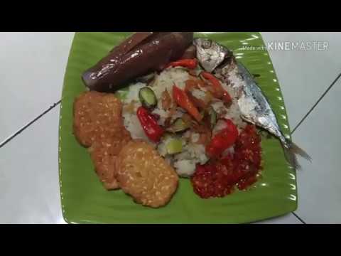 memasak-nasi-liwet-ikan-peda