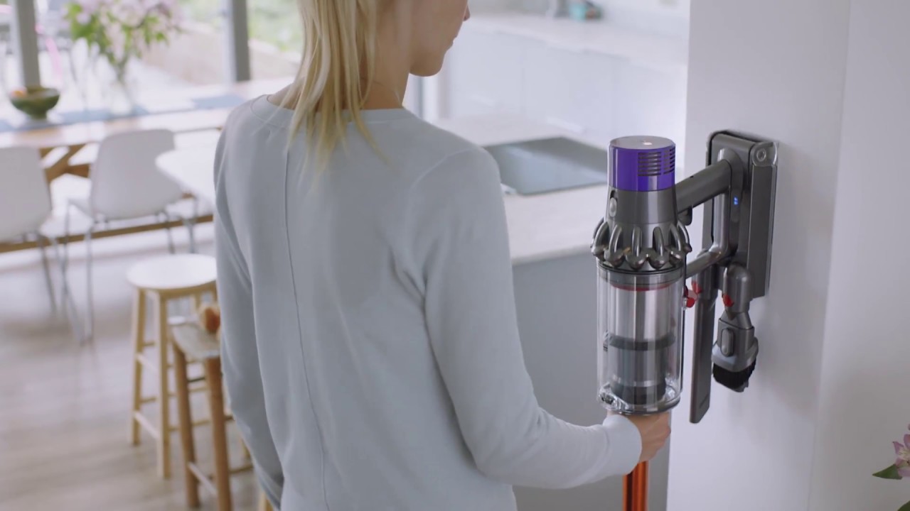 Dyson Cyclone V10 - YouTube