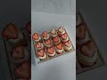 Strawberry and white chocolate shots| Buttercream| Decorating techniques and Ideas| Flowers| Rose|
