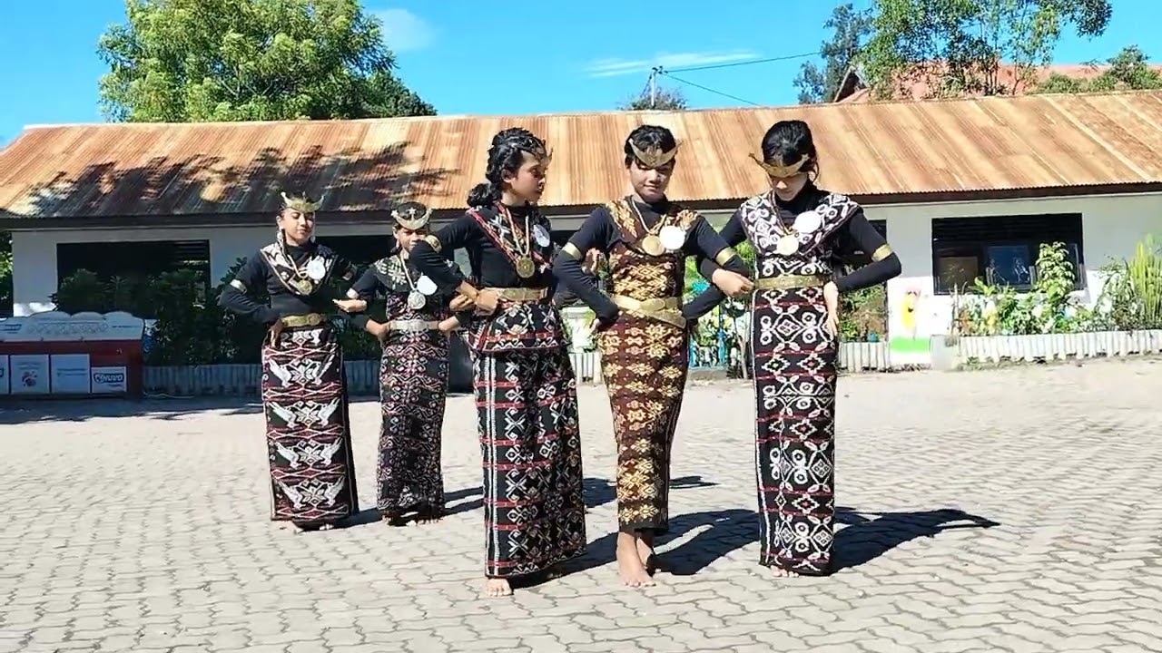 Tarian Deng diki deng SDI Oepoi Kupang