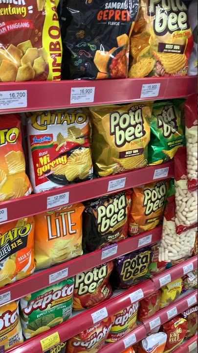 Aneka snack asli buatan Indonesia di alfamart #snacksindonesia #jajan #alfamart