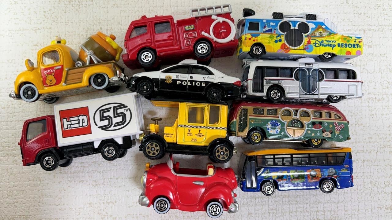 「トミカ変形ドライブピット」で遊ぶよー！はたらくくるまや、かわいいバスもでてくるよ！