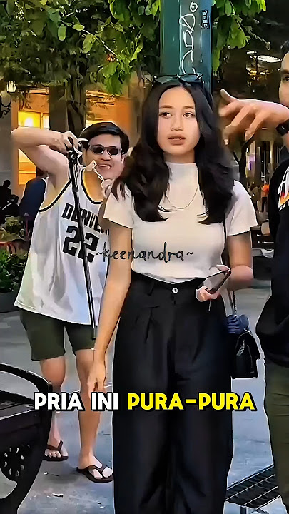 LOL🤣 Pretending to be blind to get a beautiful girl #shorts #trending #viral #lol #funny #humor