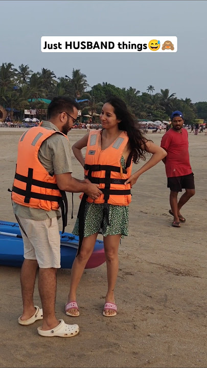 Do u love to see ur husband getting possessive about u..? Mujhe toh bahut maza aata hai🙈😅 #niketimsy