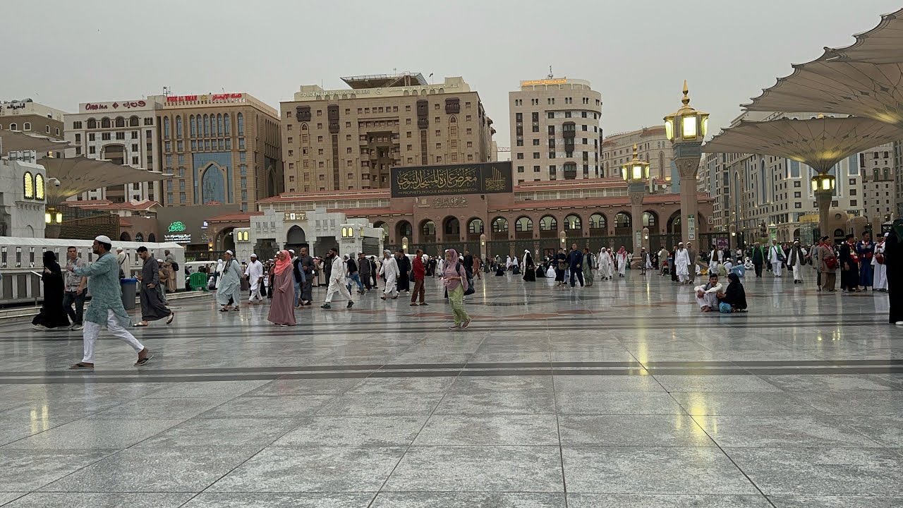 ساحات المسجد النبوي… سكينة وطمأنينة