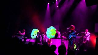 of Montreal - We Will Commit  Wolf Murder (live in Nantes, 2012-04-27)
